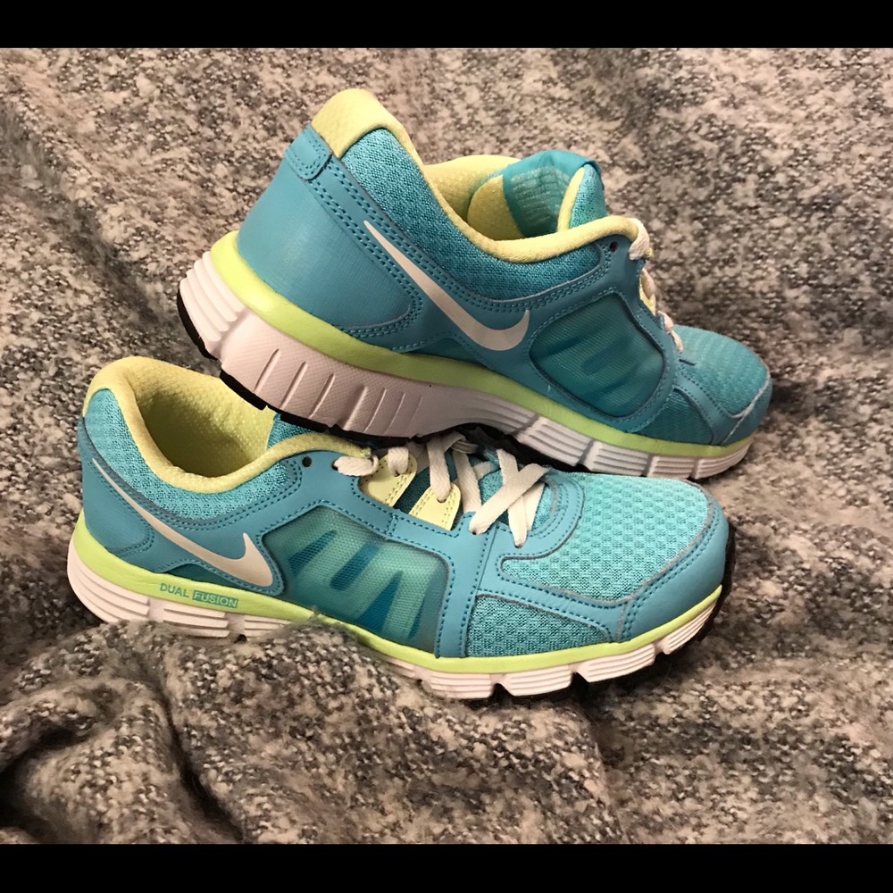 Shoes - Picture 7 of 11